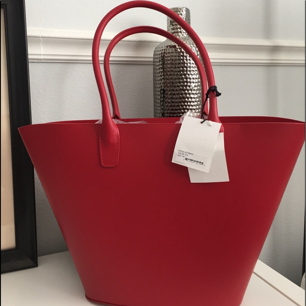 Brand new Mansur Gavriel Triangle Tote